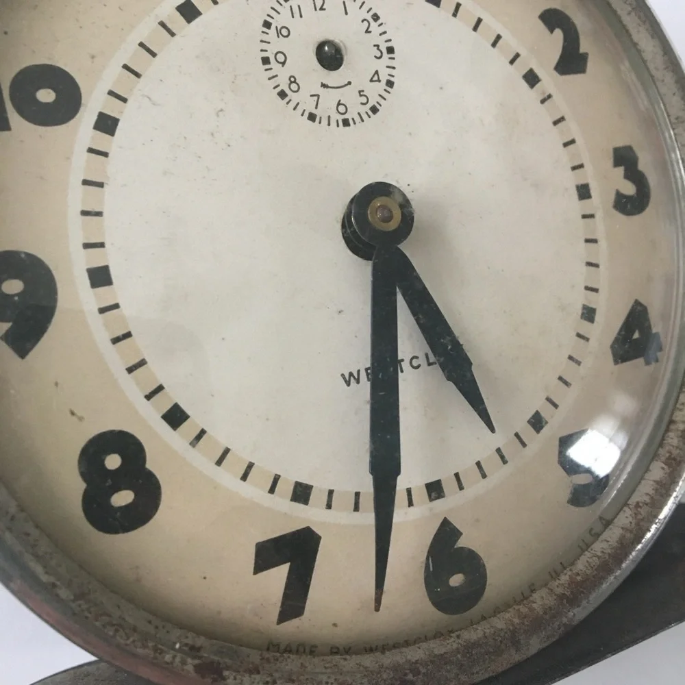 Westclock Vintage Silver and Cream Table Clock - Picture 2 of 4